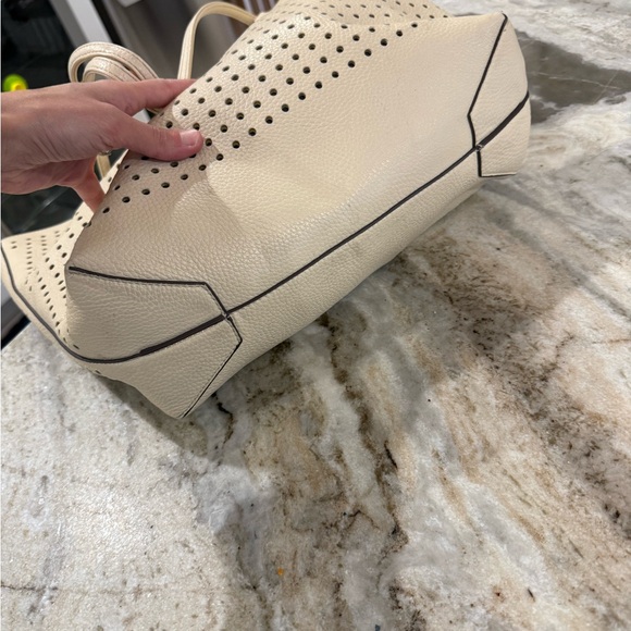 Remi and Reid departure tote GUC - Picture 3 of 6